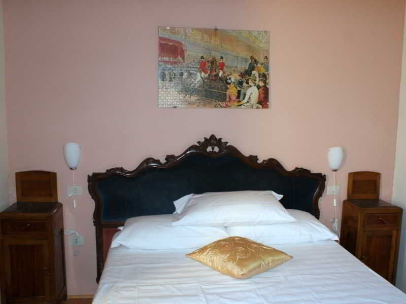 Hotel Europa เปรูจา ภายนอก รูปภาพ